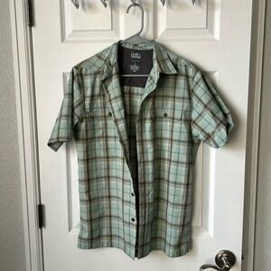 Croft and barrow quick dry button down shirt, seafoam green